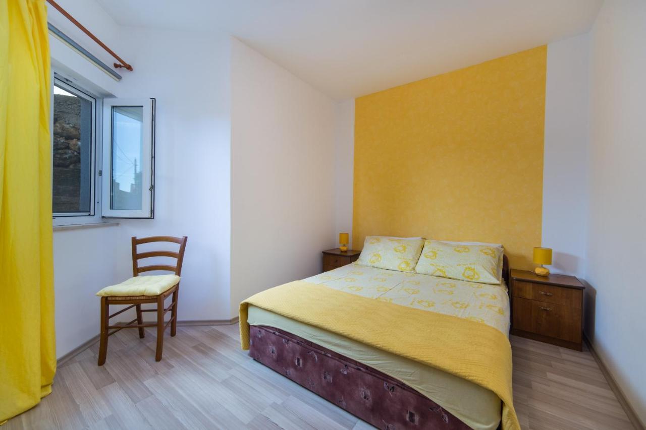 Apartments By The Sea Brist, Makarska - 11078 エクステリア 写真
