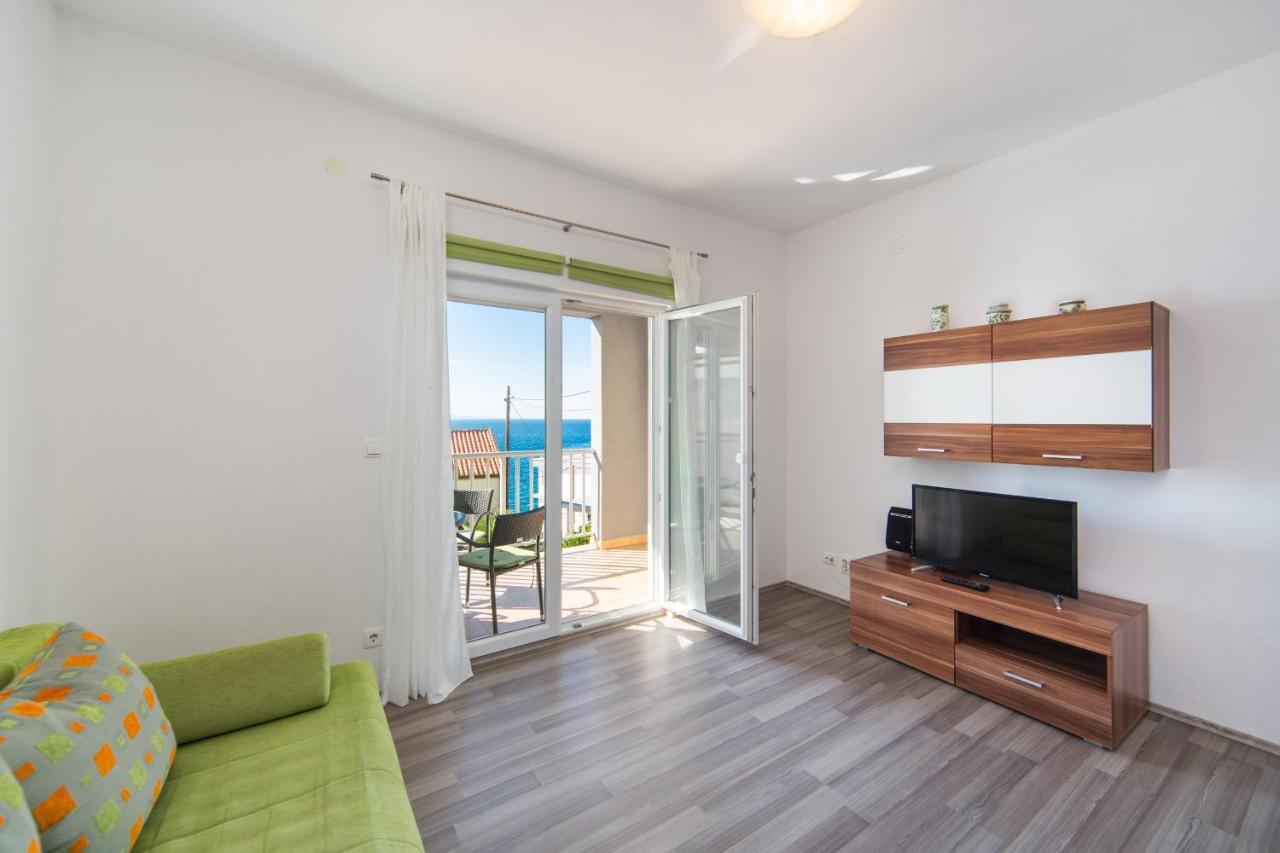 Apartments By The Sea Brist, Makarska - 11078 エクステリア 写真