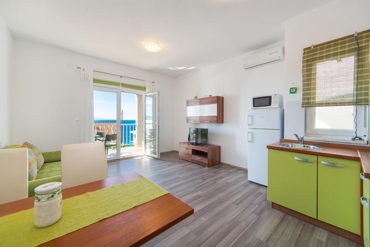 Apartments By The Sea Brist, Makarska - 11078 エクステリア 写真