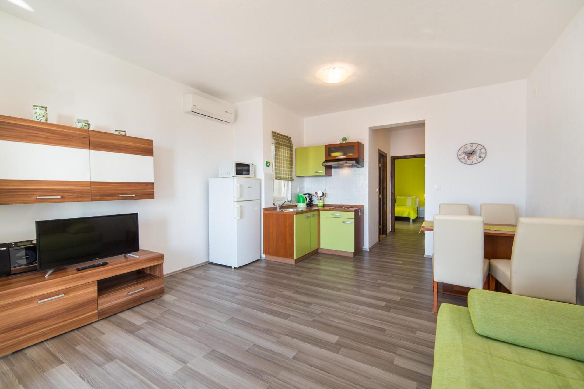 Apartments By The Sea Brist, Makarska - 11078 部屋 写真